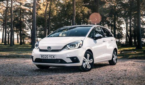 飞度最新爆料,性能与颜值双提升，揭秘新一代神车风采！”